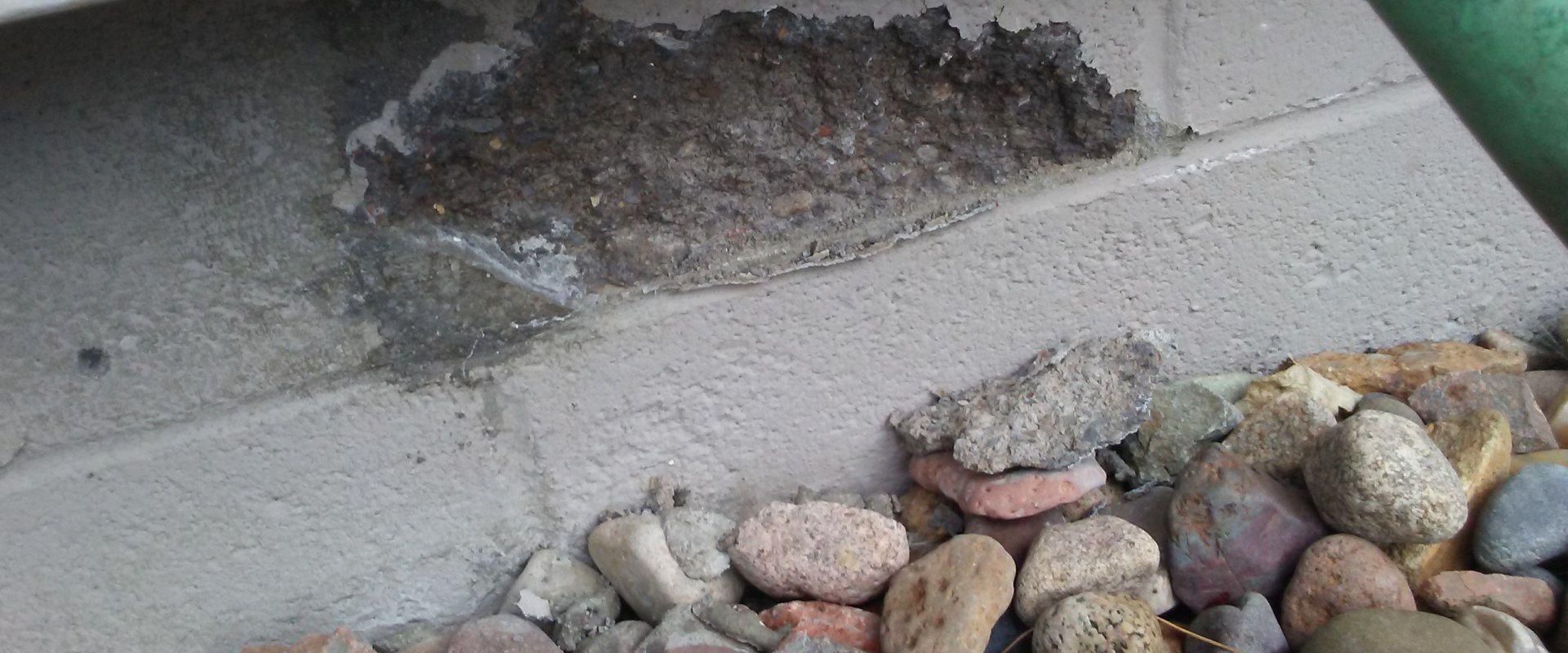 The Dangers of Concrete Peeling and Chipping
